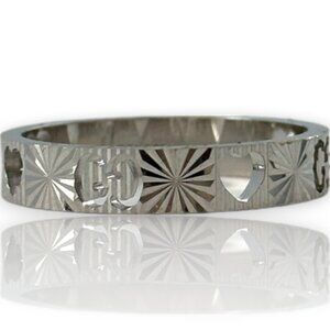 GUCCI Icon Cutout GG Icon Heart Ring 4mm Size 8 Made in Italy 18kt Gold